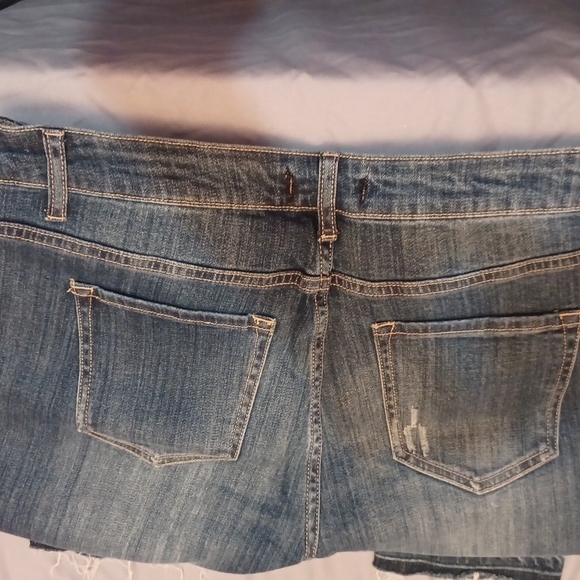 Jeans - Picture 3 of 3